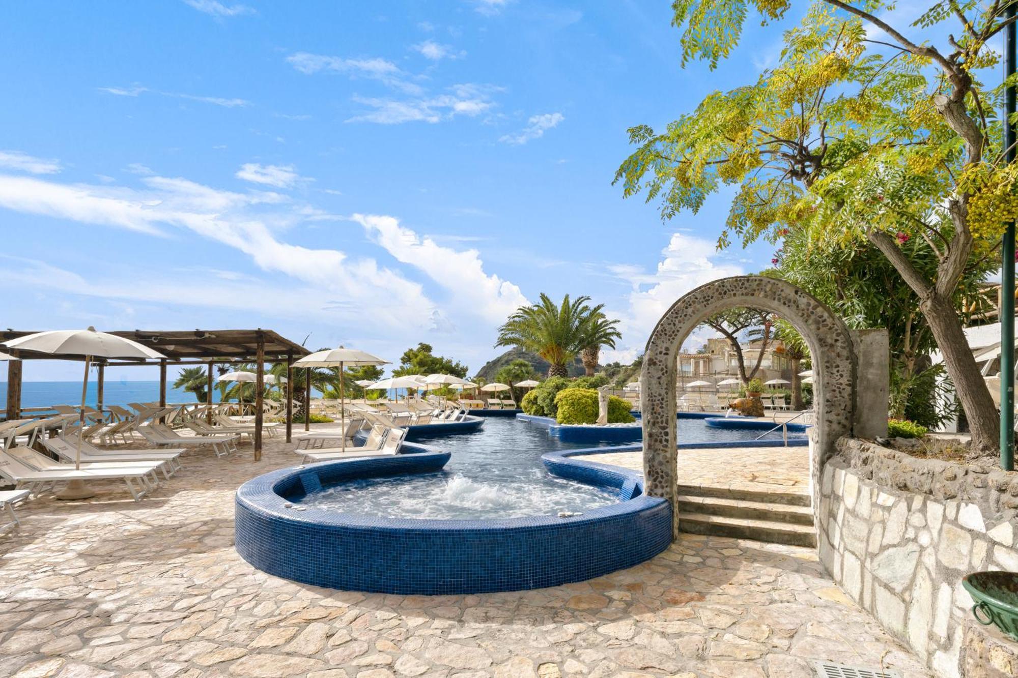 Miramare Sea Resort & Spa Sant'Angelo  Экстерьер фото